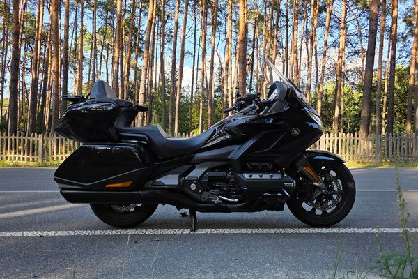 Photo 3 – Honda Goldwing GL1800D