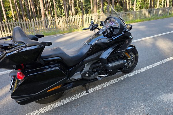 Photo 11 – Honda Goldwing GL1800D