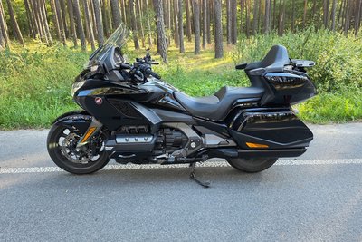 Thumbnail 1 – Honda Goldwing GL1800D