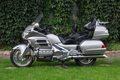 Miniatura 2 – Honda Goldwing GL1800