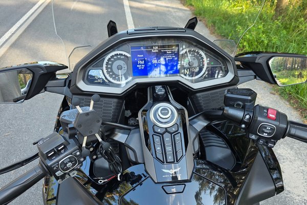 Photo 9 – Honda Goldwing GL1800D